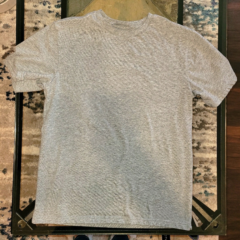 Plain gray t-shirt